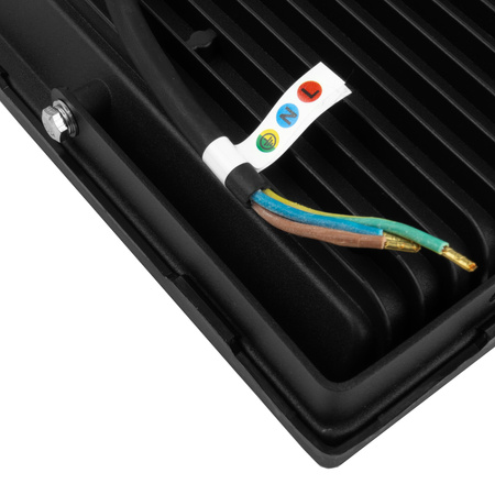 LED Außenstrahler 70W GTV Flutlicht schwarz IP65 Außenwandstrahler 5600lm GT-GCX70W-40