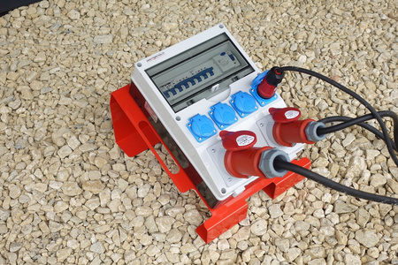 Baustromverteiler mit Ständer Stromverteiler franz/belg TD-S/FI SET 32A 16A 4x230V Steckdosen Doktorvolt DV-6191-F