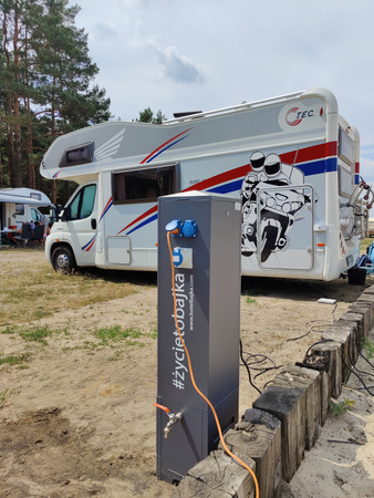 Campingverteiler 2x16A 400V Campingsäule mit Wasseranschluss 4x230V/3p CV-CAMP DV-6627-DF