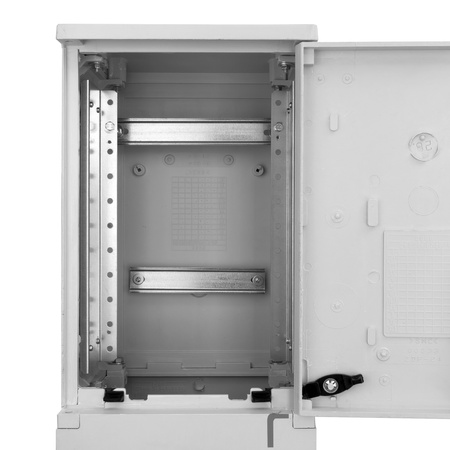 Baustromverteiler auf Fundament  IP44 Stromverteiler ohne Schutz Leergehäuse Doktorvolt DV-6012