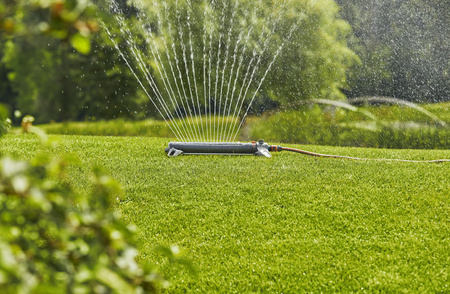 Gardena Viereckregner Aquazoom L Rasensprenger Fläche bis 350 m² Metallfilter Sprinkler 18714-20