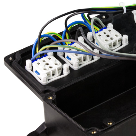 CEE Stromverteiler Vollgummi 16A/400V auf 16A/400V 3x230V Doktorvolt DV-2568-RB