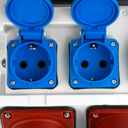 Baustromverteiler 16A 32A 4x230V FI-Schalter LS-Schalter Stromverteiler mit CEE-Stecker Doktorvolt TR-S/FI DV-5305-D