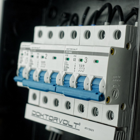 Baustromverteiler 16A 32A CEE 3x230V LS-Schalter Stromverteiler Walter-Kraft mit Bals Steckdosen 4 WK-4311-D