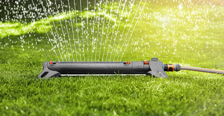 Gardena Viereckregner Aquazoom L Rasensprenger Fläche bis 350 m² Metallfilter Sprinkler 18714-20