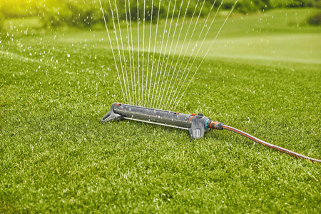 Gardena Set Gartenbewässerung Gartenschaluch 25m 3/4" 25 bar + 2x Schlauchverbinder + Rasensprenger AquaZoom L 350 m² DVZ-0005