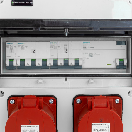 Baustromverteiler 32A 16A CEE 3x230V JUN-S/FI Stromverteiler Wandverteiler Doktorvolt DV-5558-D